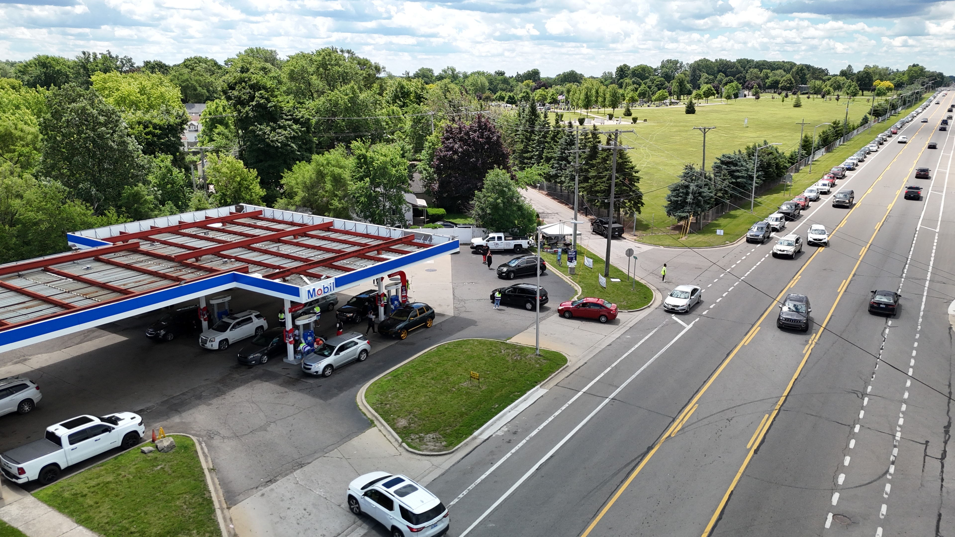 Anter Mohamed – Owner, Mobil Pontiac